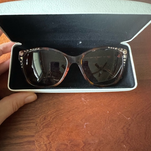VERSACE SUNGLASSES BROWN TORTOISE W/GOLD STUDS - Picture 4 of 4